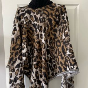 Cheetah/leopard print over-the-head pancho with turtle neck with tags never worn